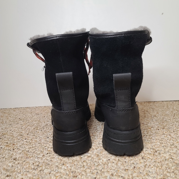 UGG Ashton Addie Boots Women’s Size 8.5 Black Waterproof Leather 1130524 - Picture 5 of 9